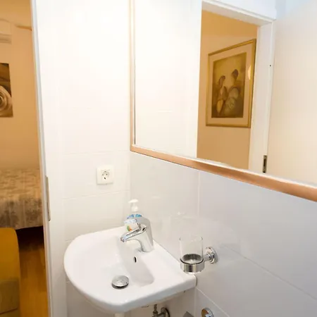 Guest house Stara Vrata 3*